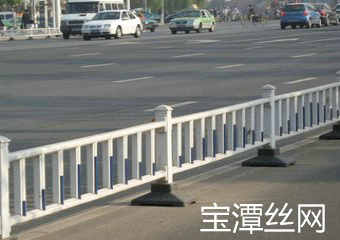 公路隔离栅维护及更换