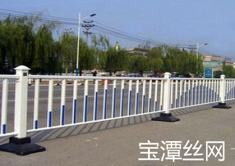 公路隔离栅维护及更换